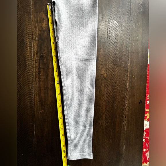 ECHT Light Gray Ribbed Leggings - Picture 2 of 4